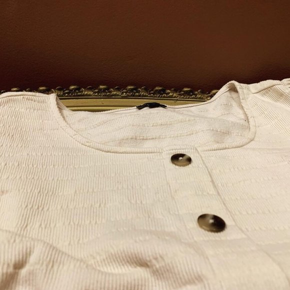 Ann Taylor Cream Blouse with buttons NWT - Picture 2 of 12